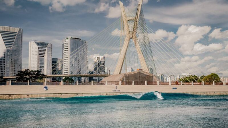 São Paulo ganha a primeira praia de ondas