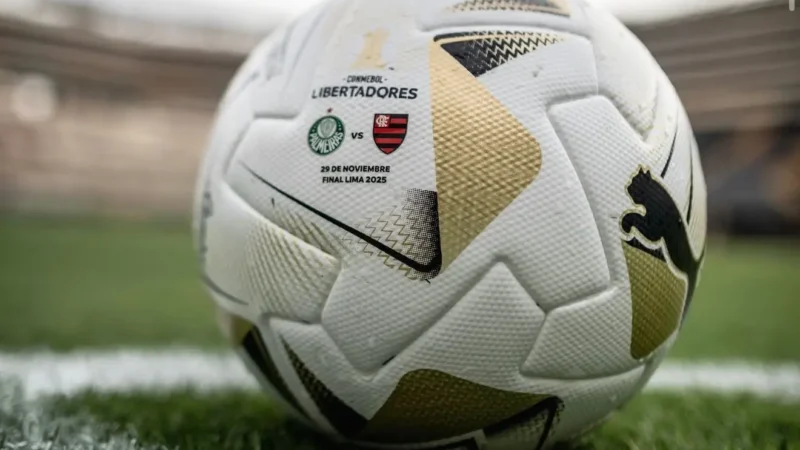 Final da Libertadores é adiada para às 18h15 após atraso na chegada do Palmeiras