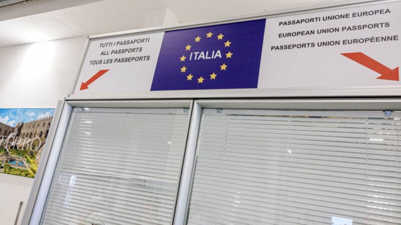 Polícia italiana desmonta esquema de residência falsa usado por brasileiros para obter cidadania