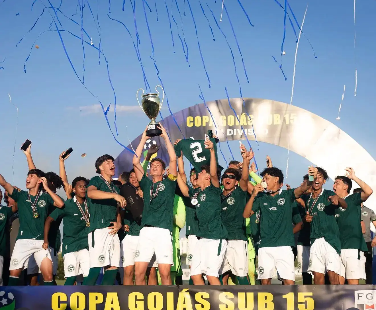 Goiás conquista dobradinha na Copa Goiás com títulos no sub-13 e sub-15