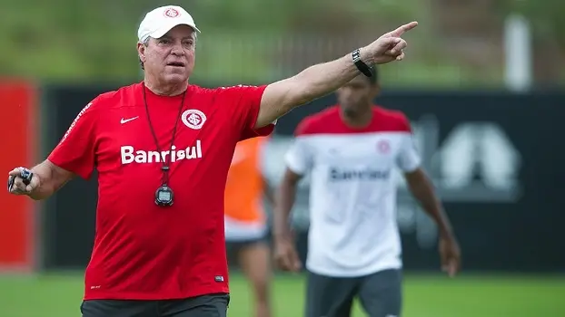 Inter age rápido e anuncia Abel Braga para missão contra o rebaixamento