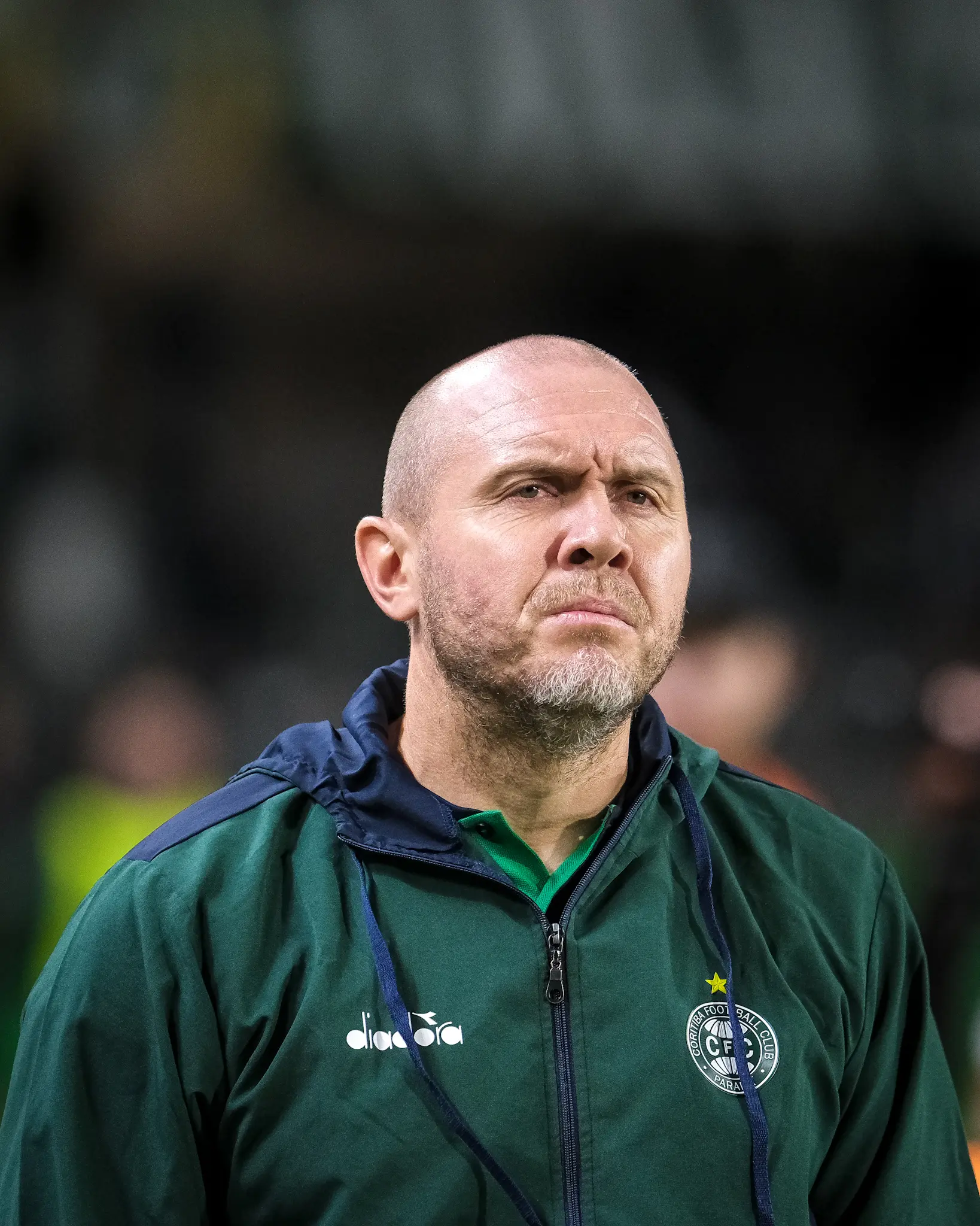 Mesmo com título da Série B, Coritiba anuncia saída de treinador