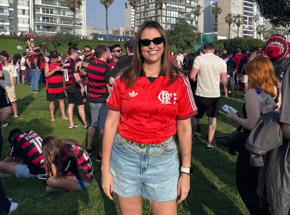 Seis anos depois, torcedora goiana retorna a Lima para viver mais um sonho ao lado do Flamengo