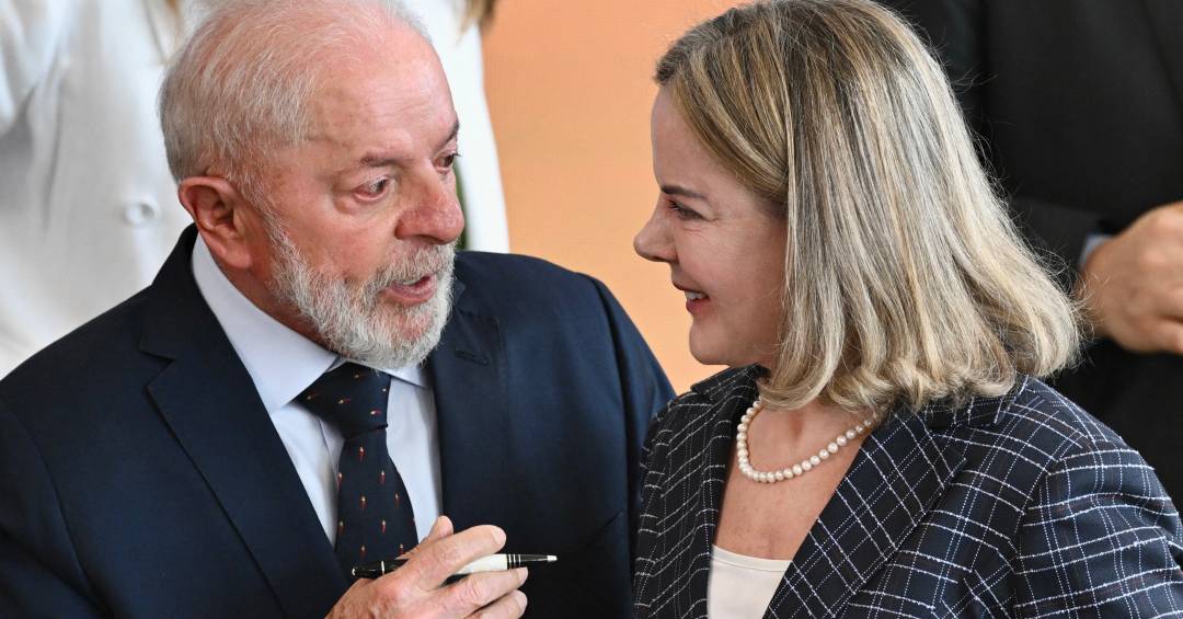 Lula vai vetar projeto que reduz penas de Bolsonaro e condenados do 8/1, diz Gleisi