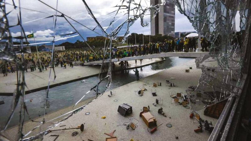 Justiça mantém prisões domiciliares de réus da trama golpista alvos de operação