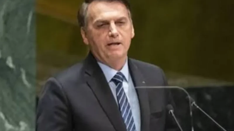 54% acham prisão de Bolsonaro justa; 34% defendem pena em casa