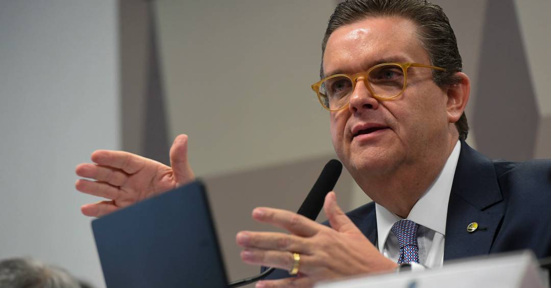 Ministro da Previdência exonera braço-direito preso pela PF por corrupção no INSS