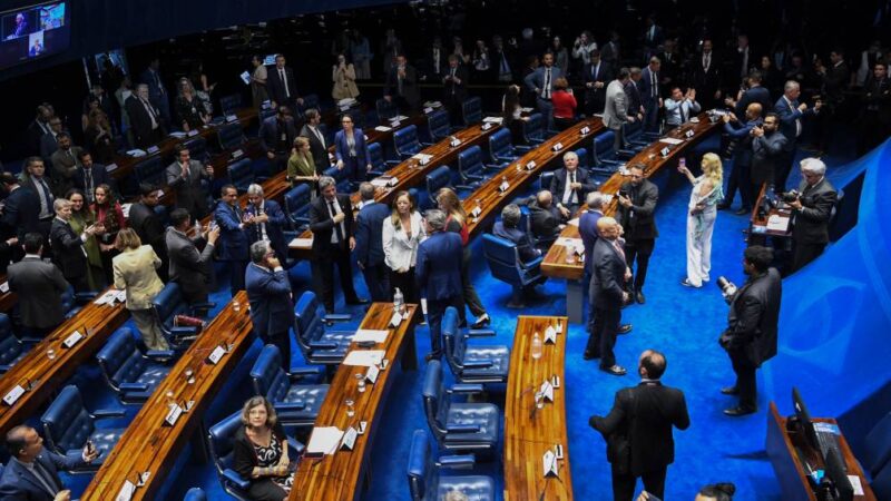 Senado aprova projeto que reduz benefícios fiscais e aumenta tributação de bets e fintechs