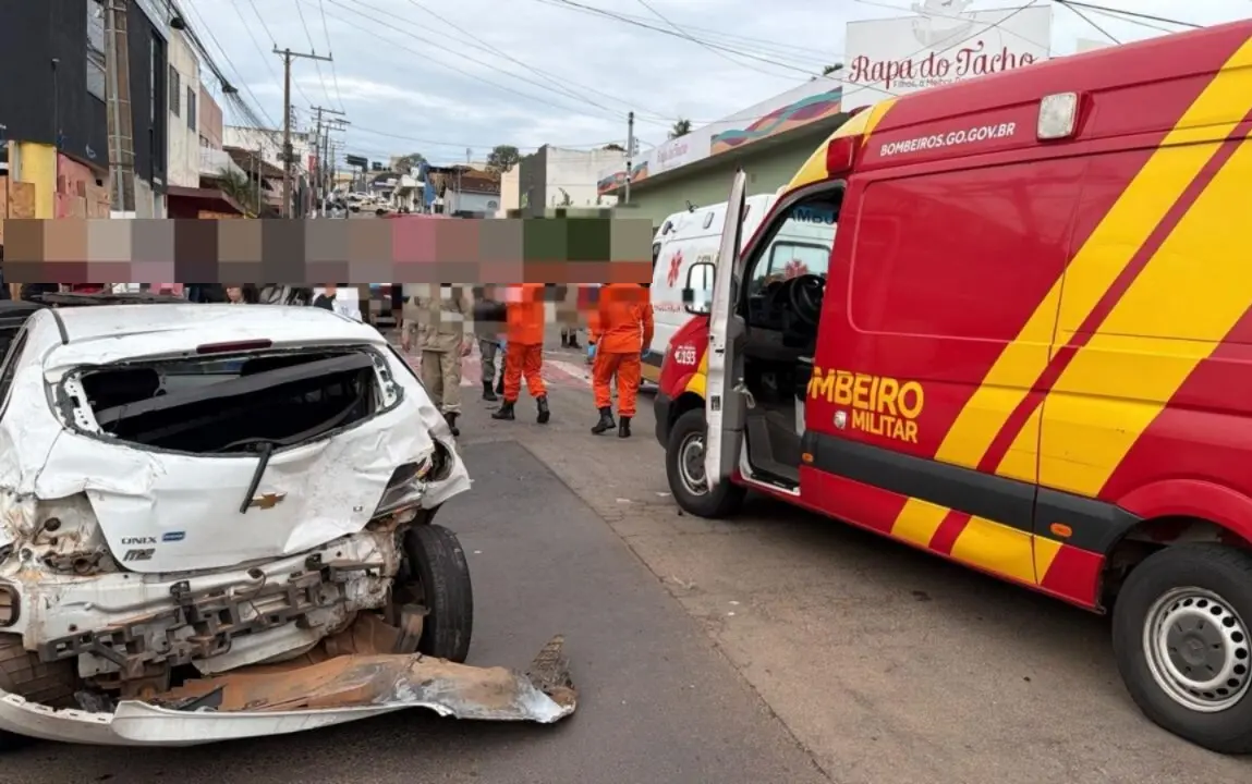 Acidente com oito veículos deixa quatro feridos em Catalão