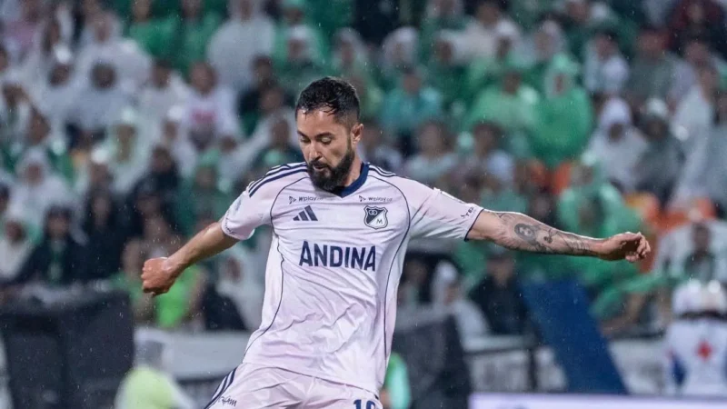 Atacante Bruno Sávio é anunciado pelo Goiás