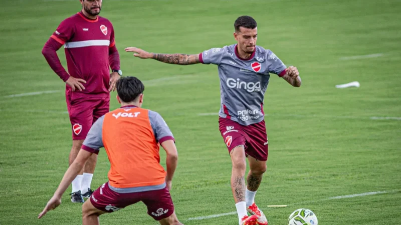 Atacante Bruno Xavier sofre fratura durante pré-temporada do Vila Nova  