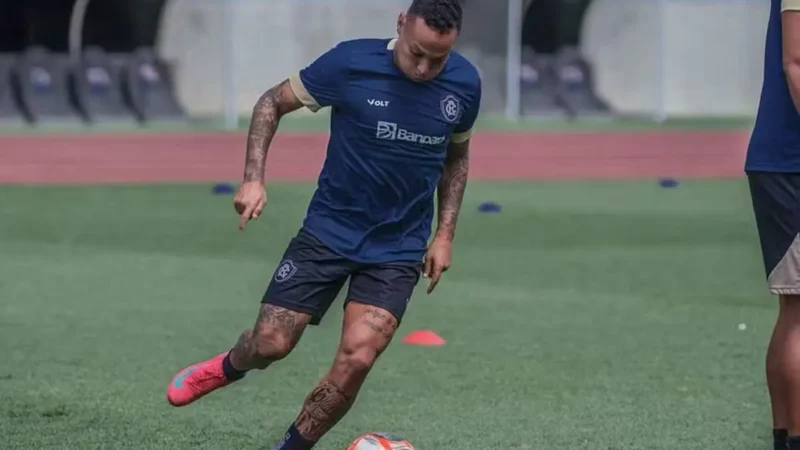 Atacante que já atuou no Atlético-GO entra no radar do Vila Nova