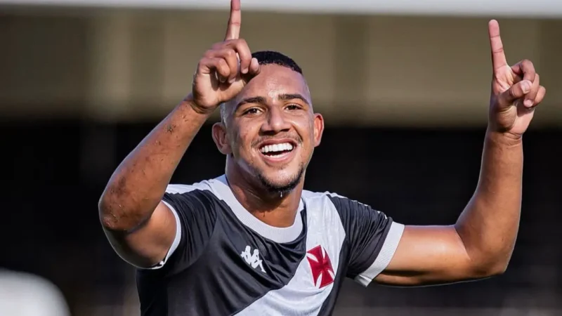 Atlético Goianiense contrata promessa do futebol brasileiro