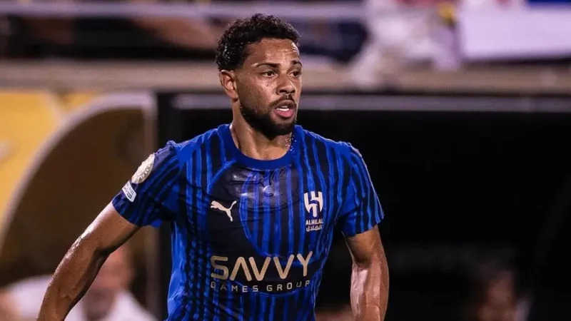 Atlético-MG acerta a contratação do lateral-esquerdo Renan Lodi