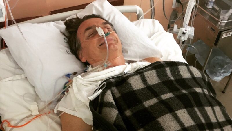 Boletim médico diz que Bolsonaro está ‘apto’ para a cirurgia