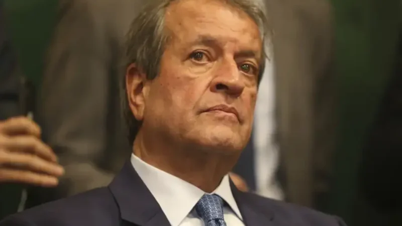 ‘Bolsonaro falou, está falado’, diz presidente do PL sobre escolha de Flávio para 2026