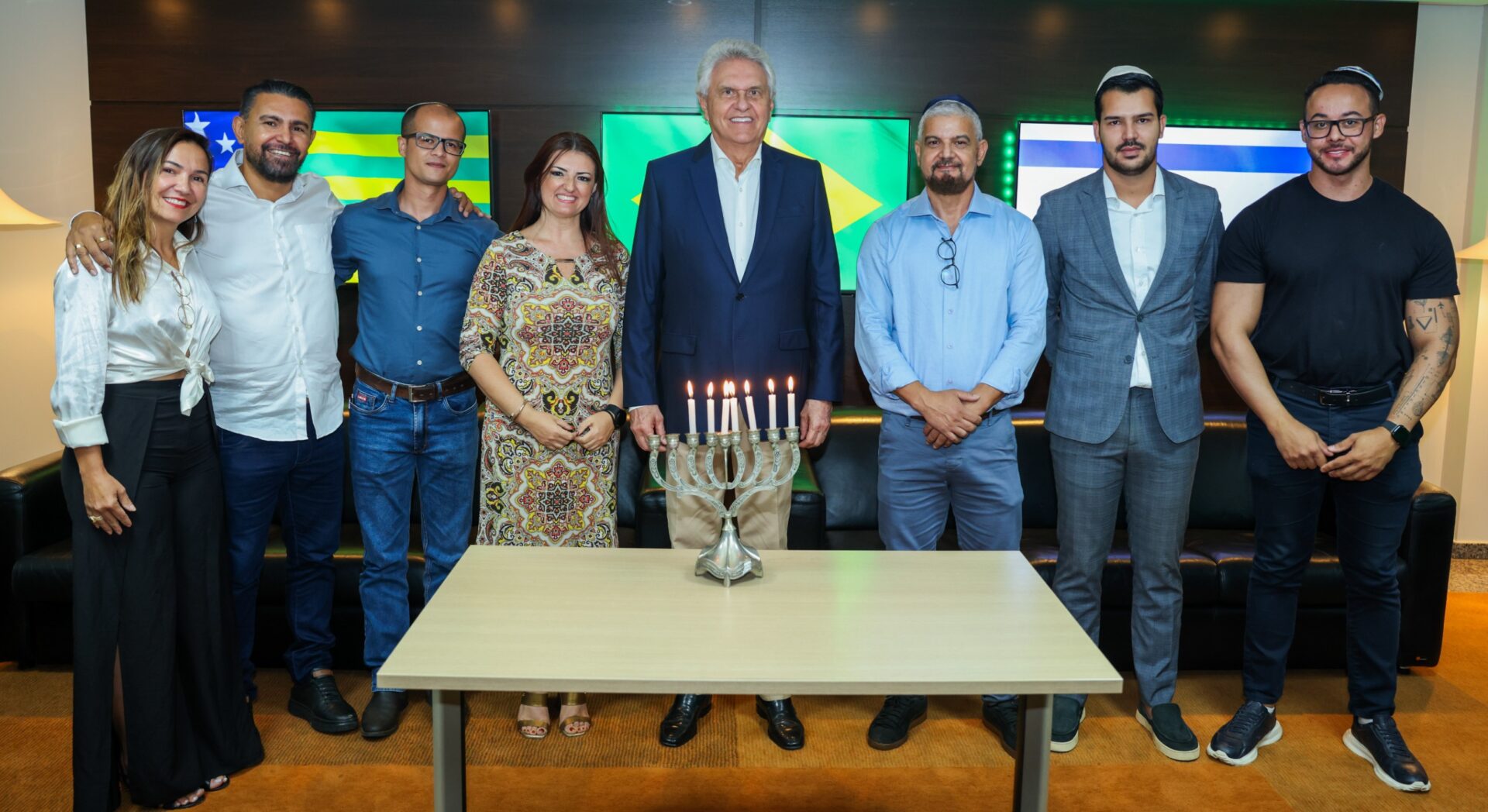 Caiado celebra Hanukkah com comunidade judaica goiana