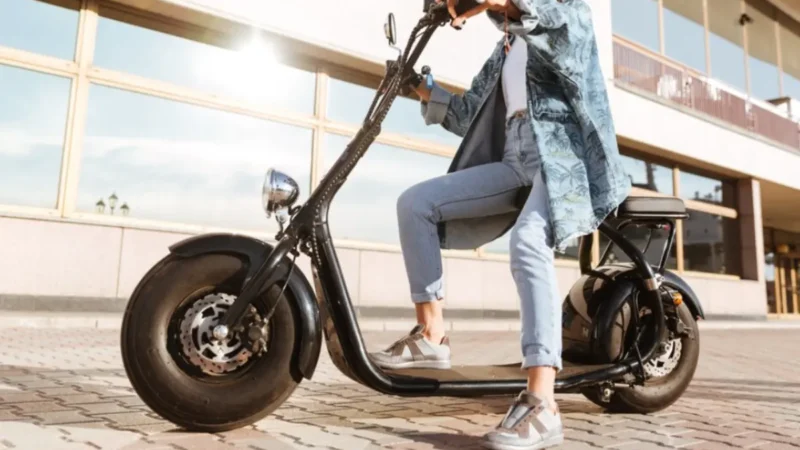 Ciclomotores: saiba novas regras que entram em vigor em janeiro de 2026