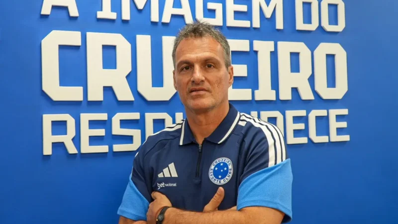 Cruzeiro anuncia ex-Flamengo como novo diretor de futebol