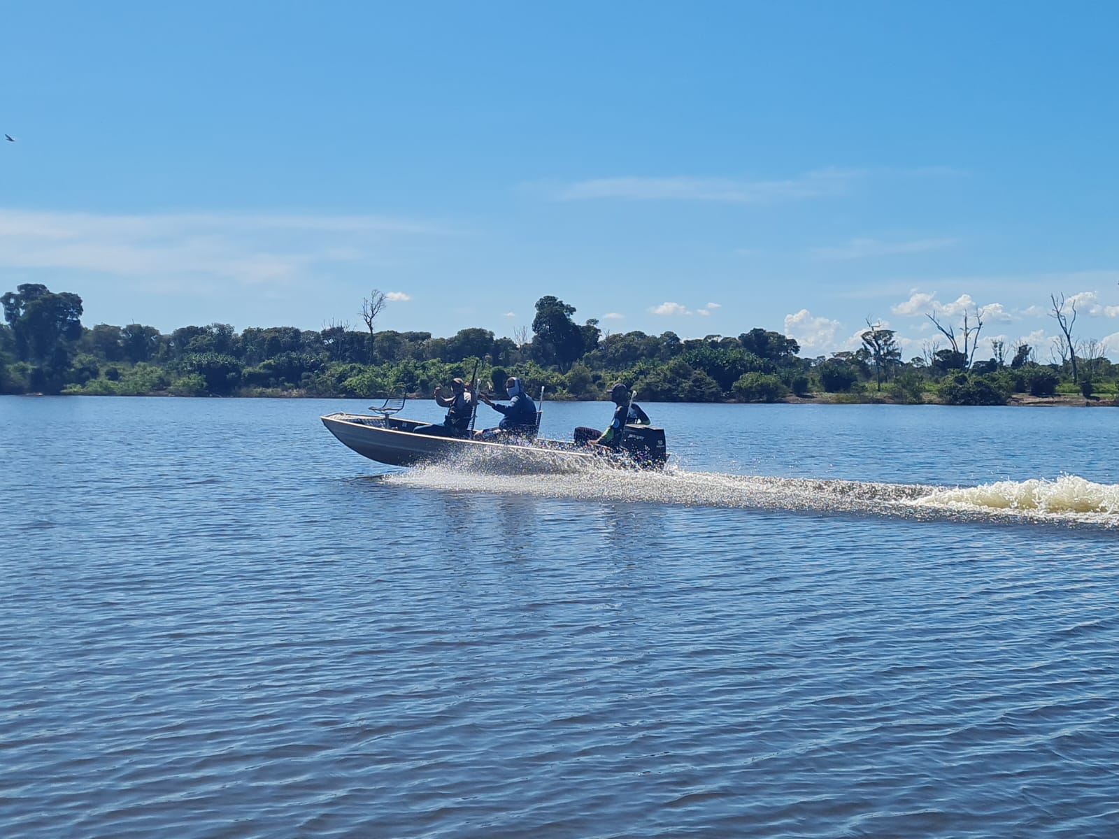 Equatorial Goiás orienta sobre segurança elétrica em Aruanã