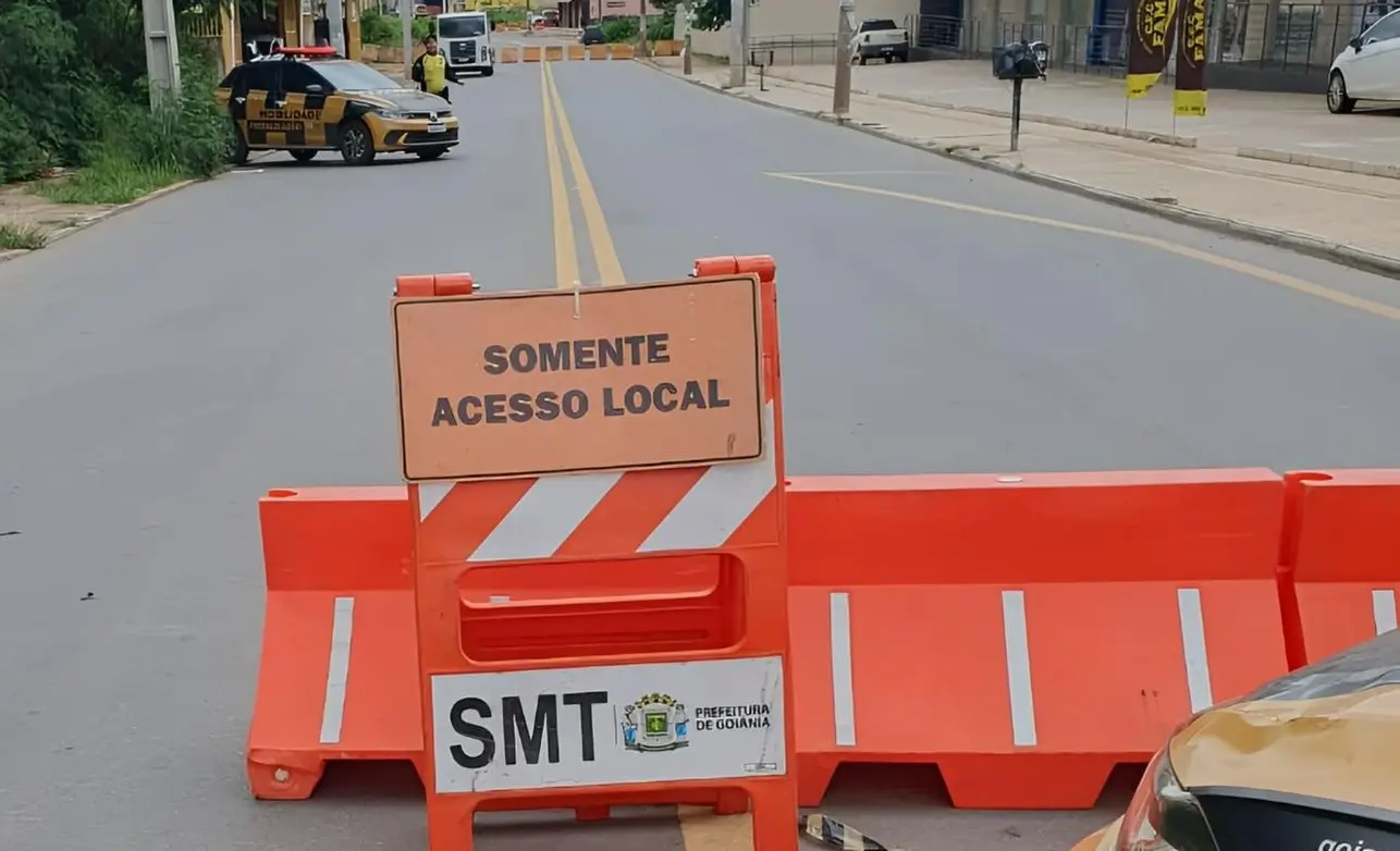 Erosão causada pela chuva interdita trecho da Av. Marechal Rondon por pelo menos 30 dias