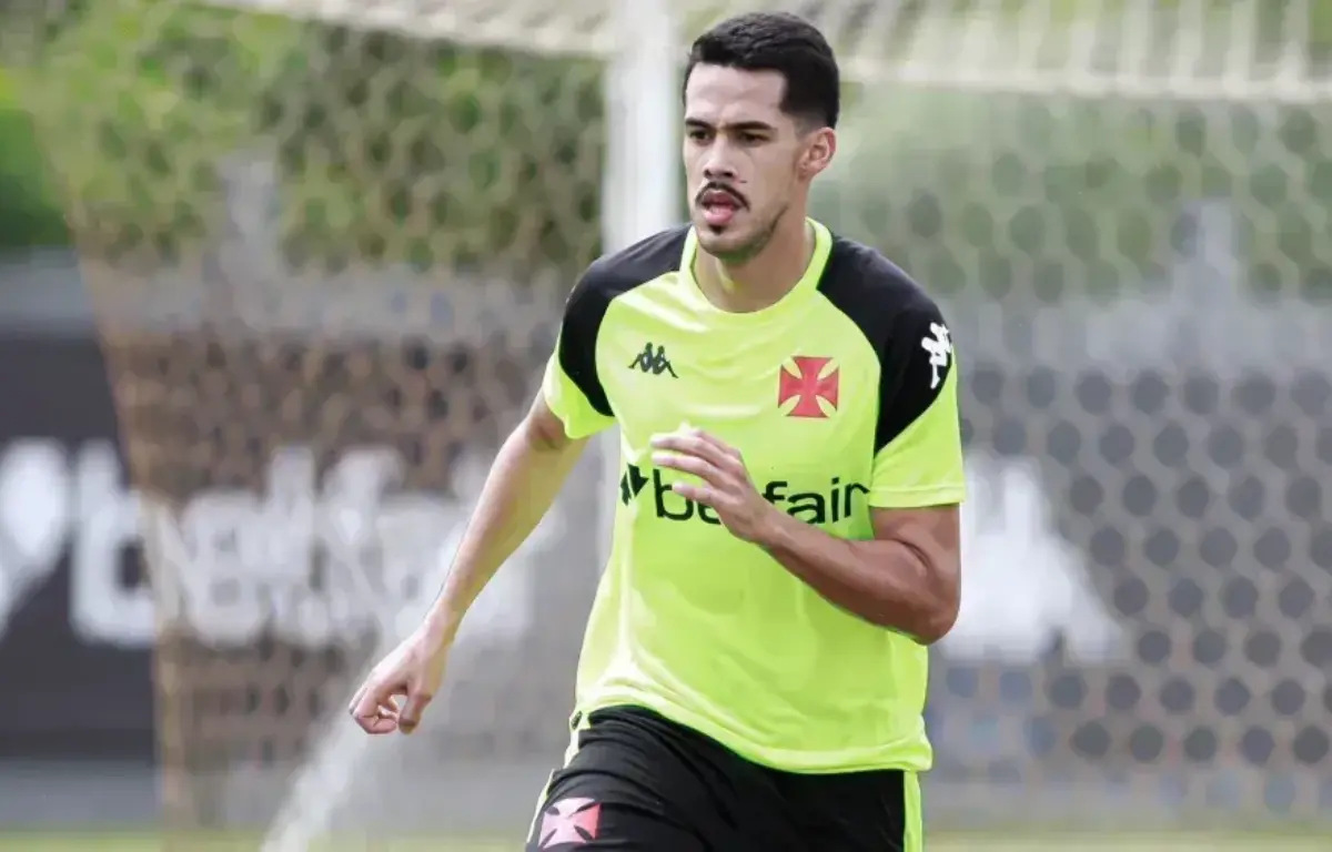 Ex-Atlético Goianiense, Oliveira deixa o Vasco e irá defender o Ceará na próxima temporada