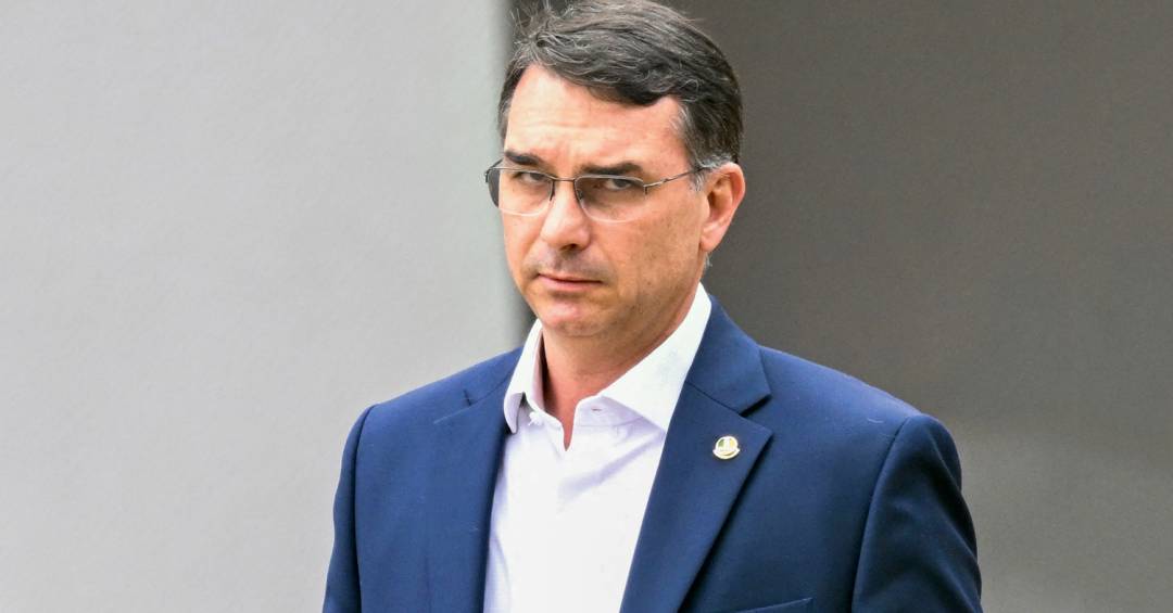 Pesquisa eleitoral traz boa notícia para Flávio Bolsonaro e ‘O Agente Secreto’ pode concorrer ao Oscar