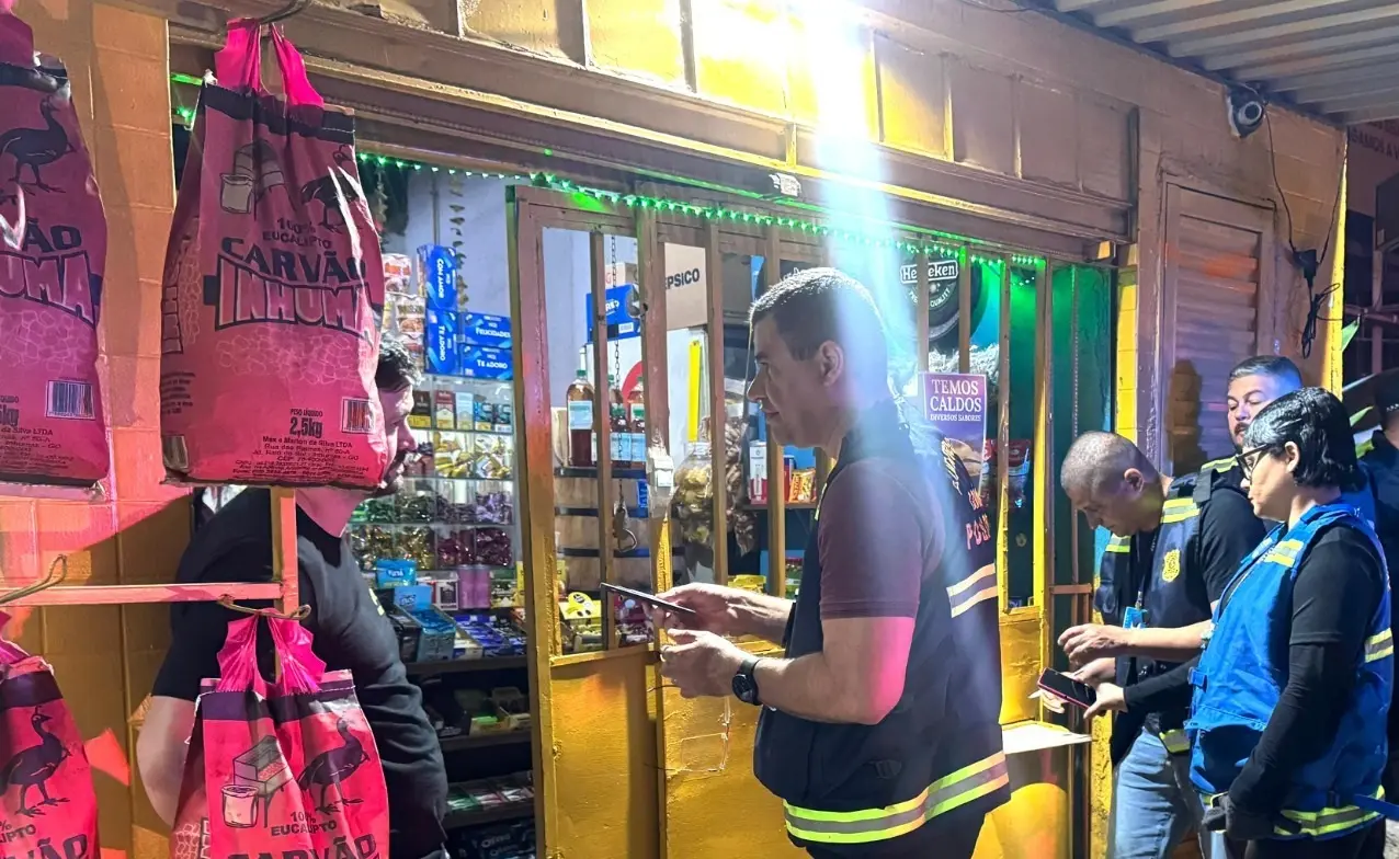 Fechamento das distribuidoras à meia-noite provoca queda de 50% nos homicídios, diz prefeitura
