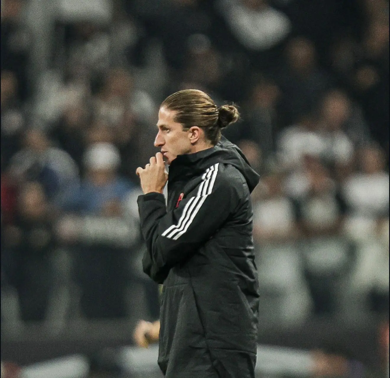 Flamengo e Filipe Luís entram em acordo e treinador permanece no clube carioca