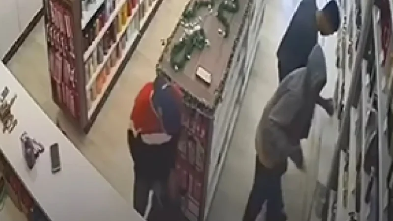 Funcionária consegue pedir socorro escondida e PM frustra roubo a loja de perfumes em Águas Lindas de Goiás