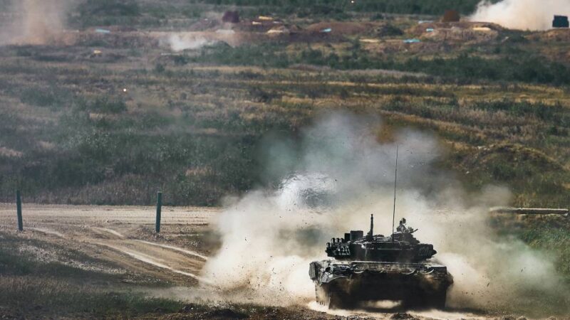 A pressão russa que levou chefe de fábrica de armas a se queimar vivo diante do Kremlin