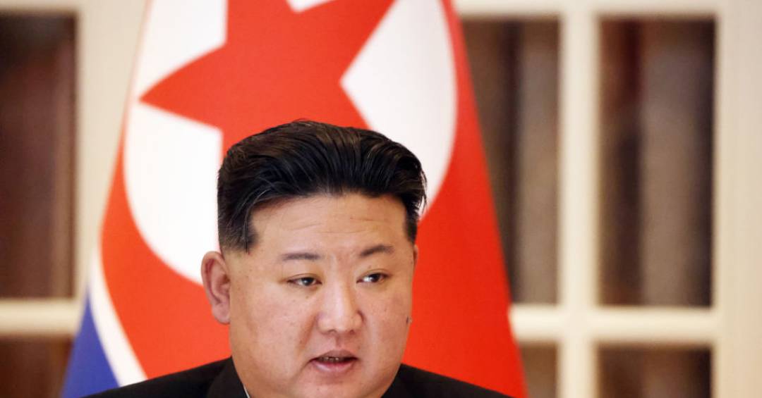 Rússia e Coreia do Sul se reuniram secretamente para discutir arsenal nuclear da Coreia do Norte, diz agência