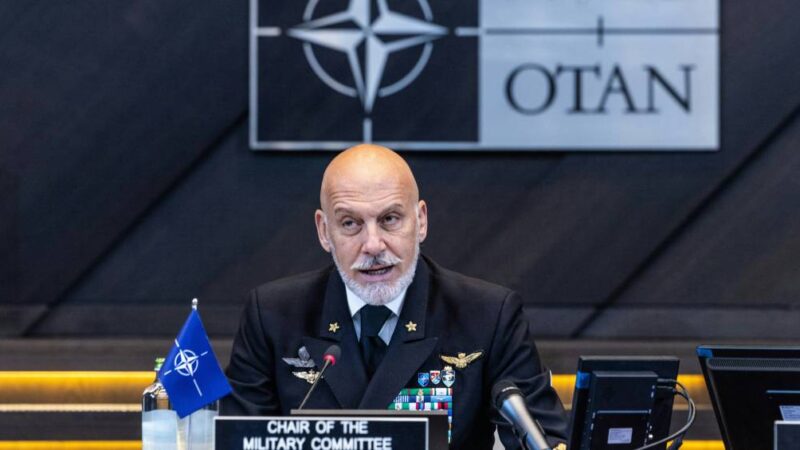 Otan estuda ataques preventivos em postura ‘mais agressiva’ contra guerra híbrida russa