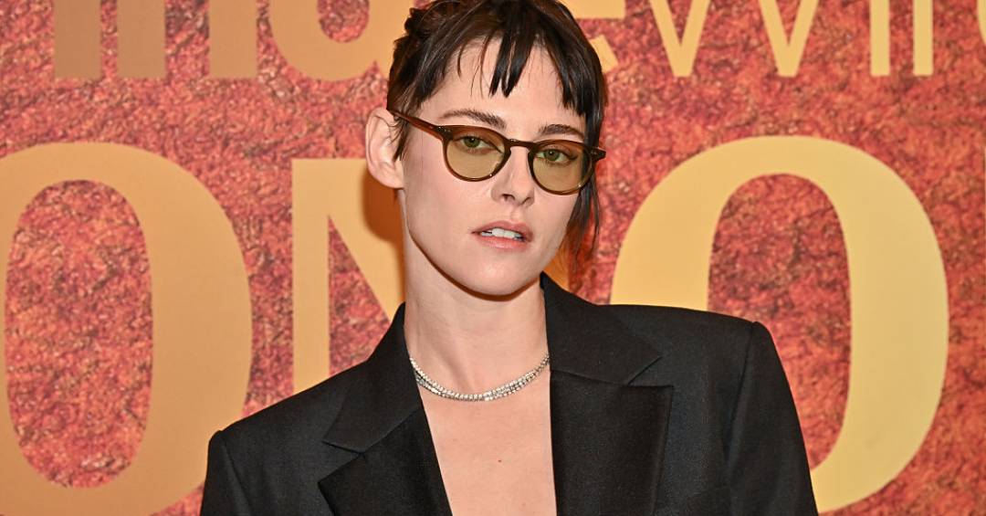 O que o novo jeito de usar cuecas de Kristen Stewart ensina sobre estilo?