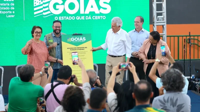 Ginásio do Parque Atheneu é entregue à comunidade após ampla reforma