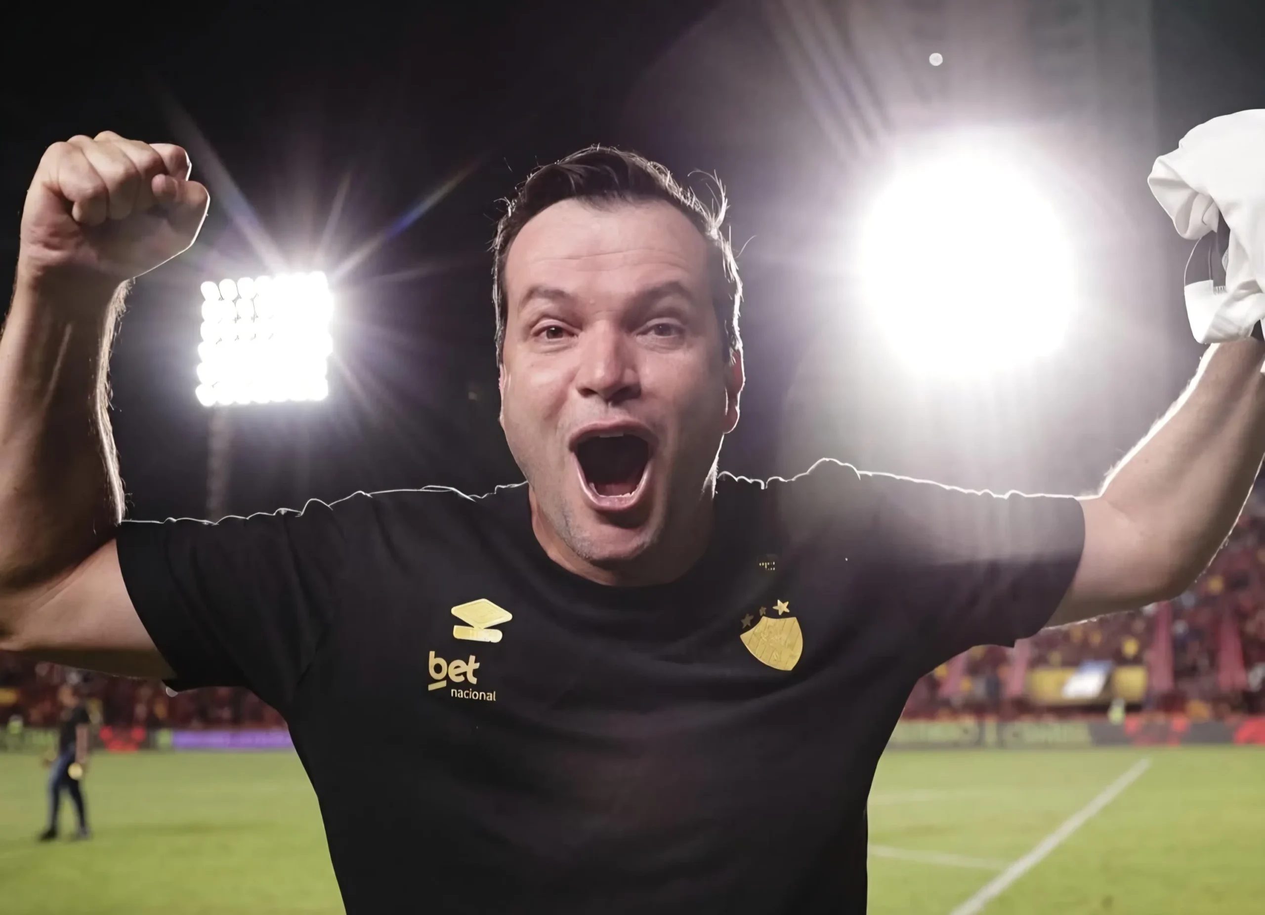 Goiás acerta com técnico ex-Sport para 2026, segundo jornalista