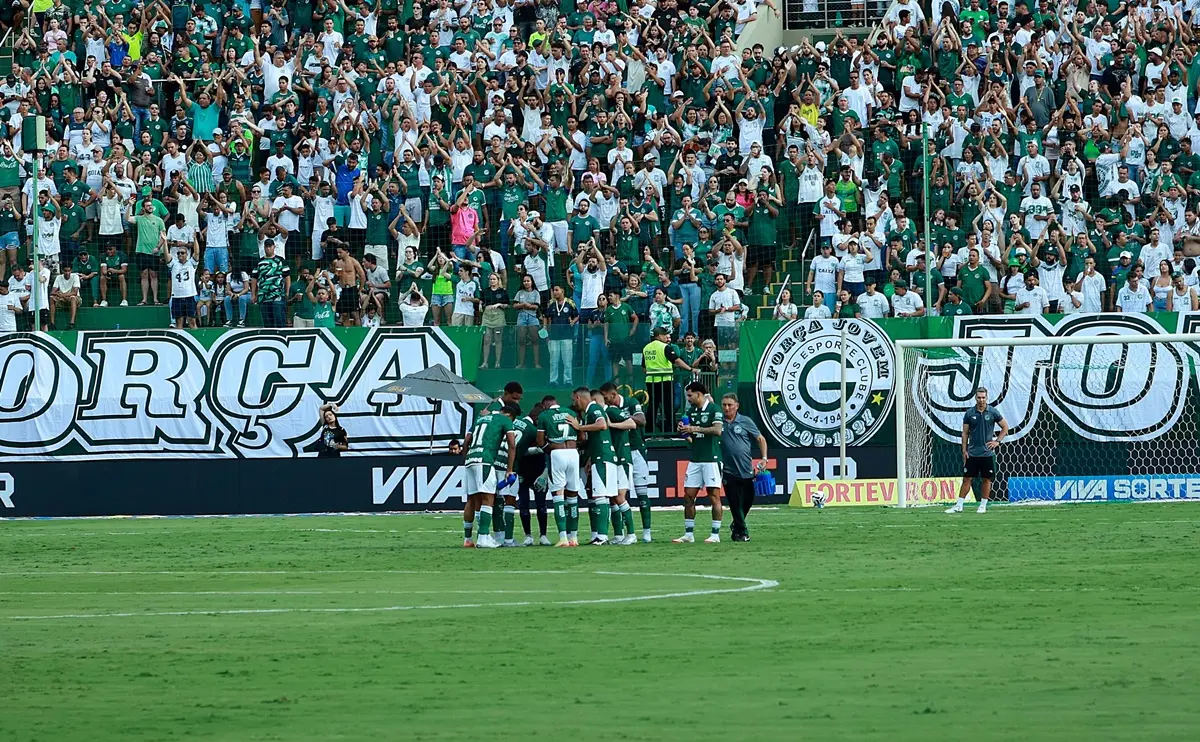 Goiás irá iniciar a temporada 2026 pagando por quatro treinadores