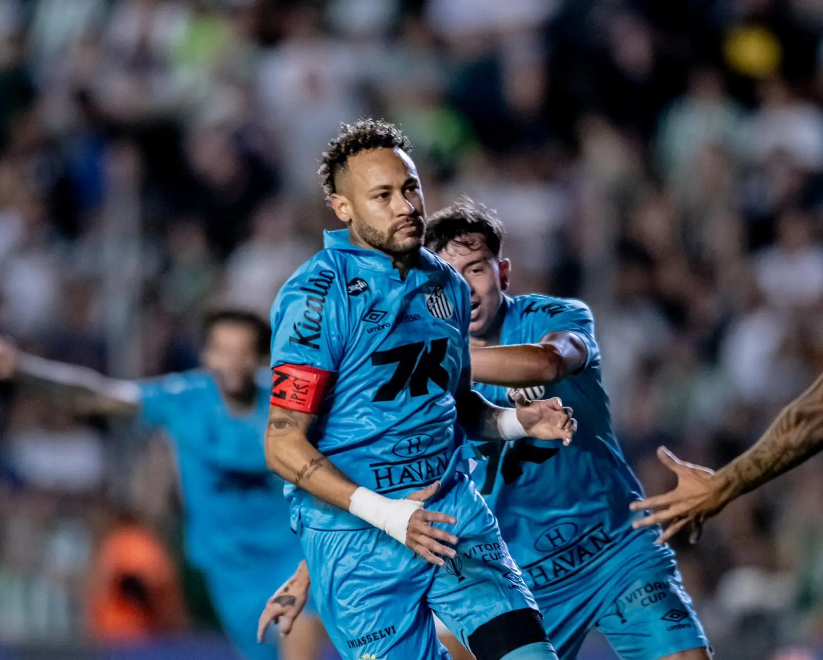 Hat-trick de Neymar garante vitória do Santos sobre o Juventude e afasta o Peixe do Z-4