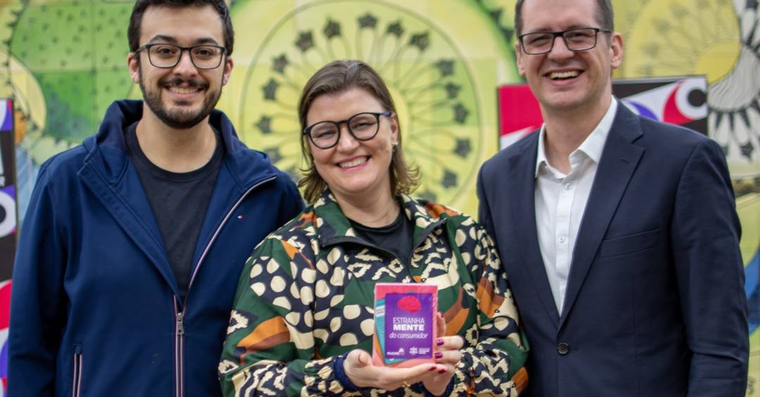 Os professores que transformaram pesquisa em jogo de cartas