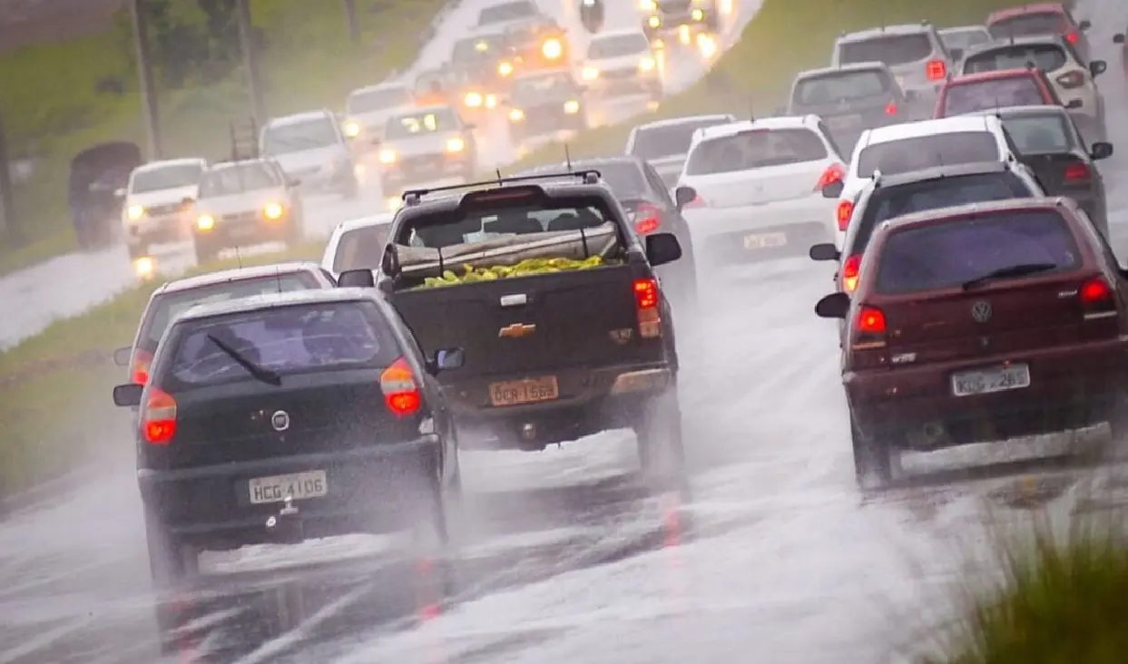 Mais de 150 municípios goianos estão sob alerta de tempestade nesta quarta-feira; veja quais