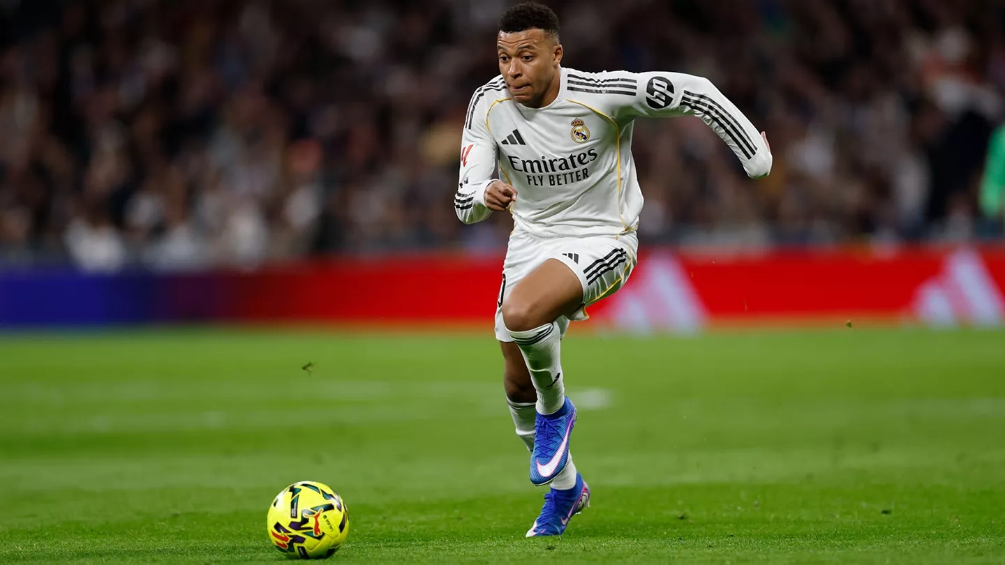 Mbappé sofre entorse no joelho e desfalcará o Real Madrid por até três semanas