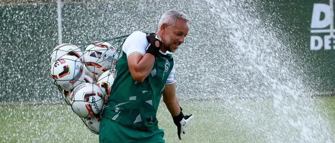 Membro da comissão técnica do Goiás deixa o clube