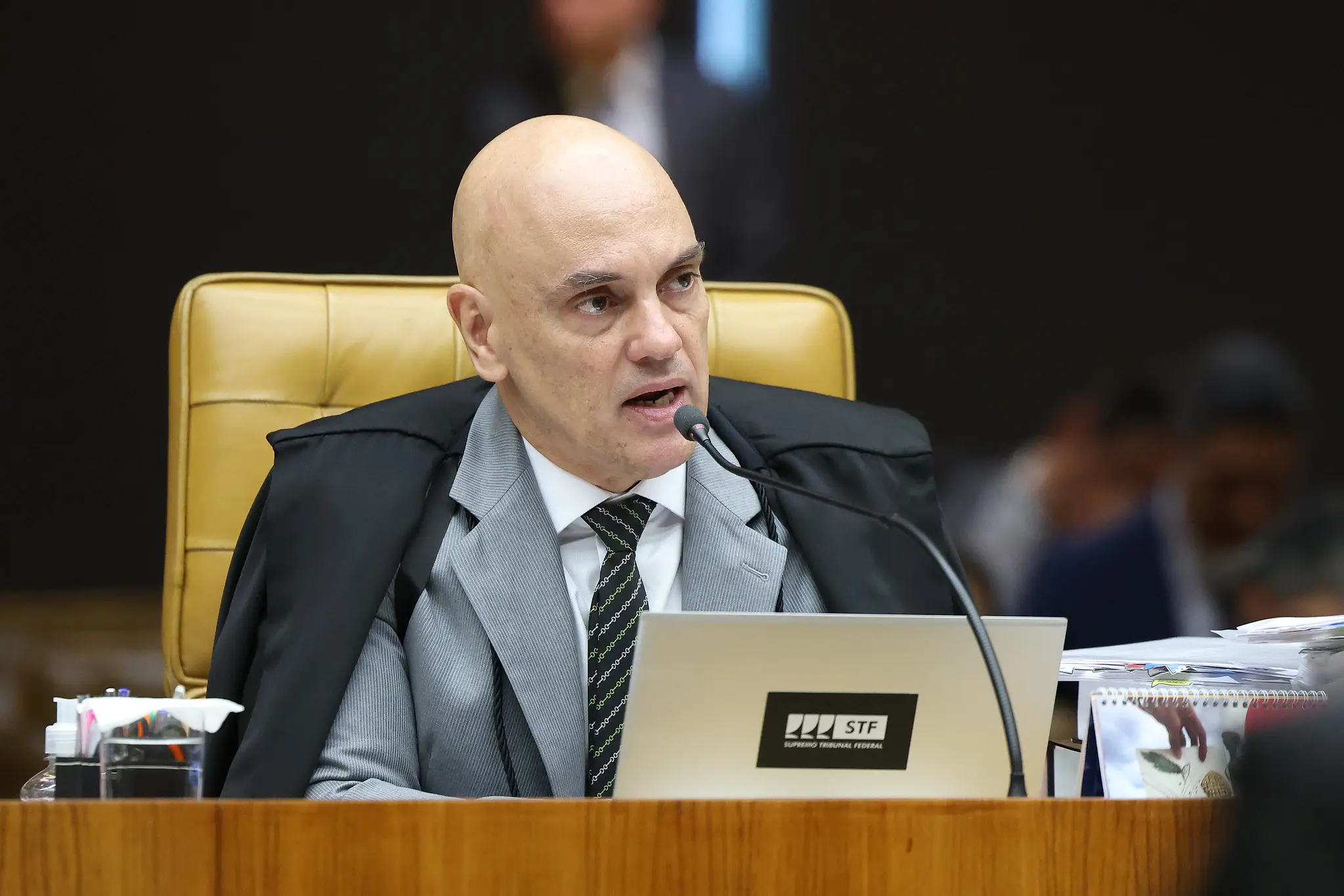 Moraes aciona governo Lula para pedir aos EUA extradição de Ramagem
