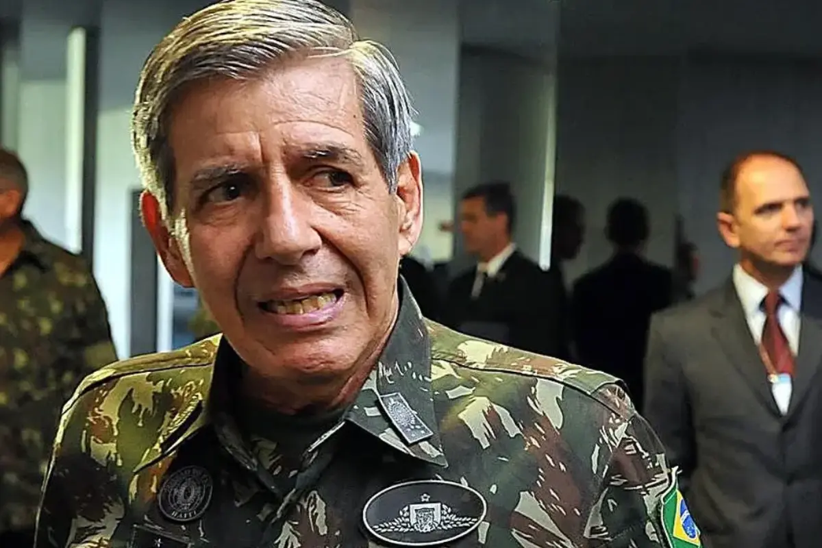 Moraes determina que PF produza laudo pericial sobre saúde de Heleno