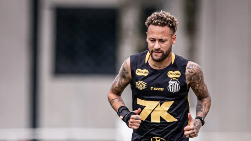 Neymar é relacionado para jogo contra o Juventude