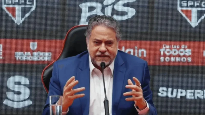 Pedido de impeachment contra Julio Casares é protocolado no São Paulo