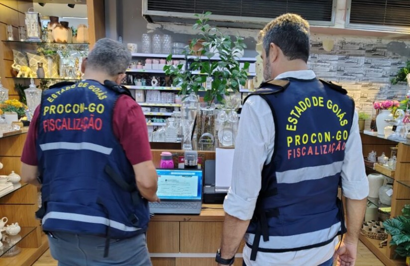 Procon autua 20 empresas por irregularidades na Black Friday