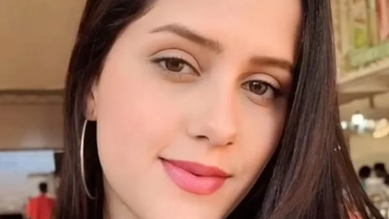 Professora tem 60% do corpo queimado após discussão com namorado em MG