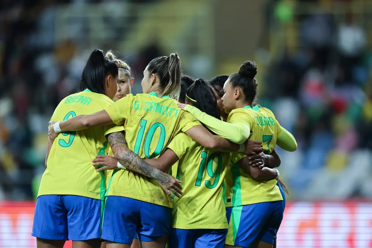 Seleção feminina sobe para a sexta colocação no ranking da Fifa e tem melhor resultado na temporada em 12 anos