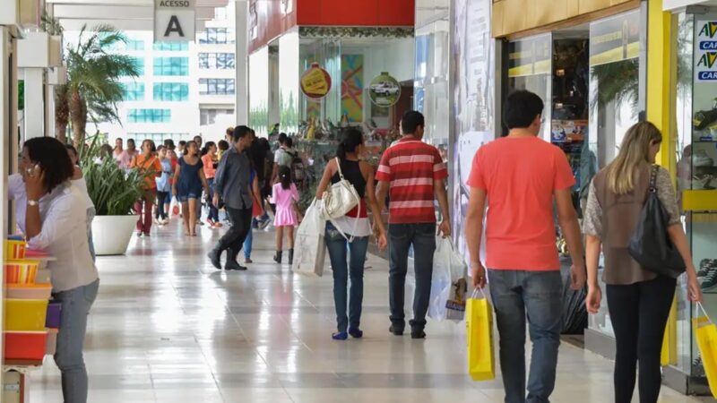 Shoppings, supermercados e varejistas fazem saldões pós-Natal com descontos de até 80%